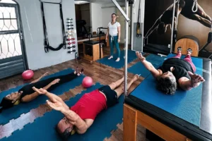 7 benefícios do Pilates que vão além da dor nas costas